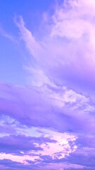 Obraz premium Purple and pink sunset clouds