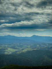 Obraz premium A somber Carpathian landscape, majestic and timeless under cloudy skies.