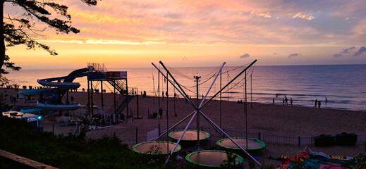 stegna plaża poland sztutowo morze bałtyckie zach&oacute;d słońca zjeżdżalnia nad morzem