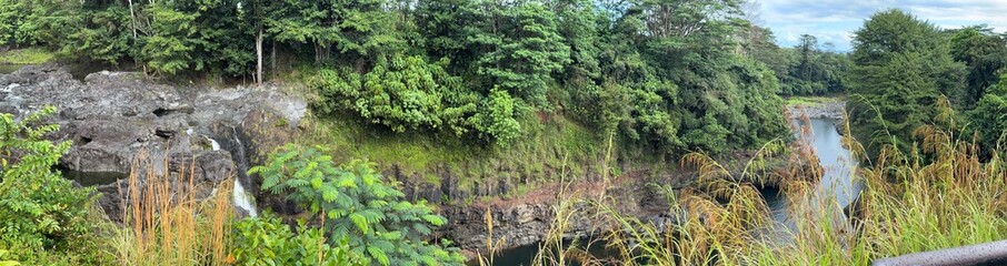 USA, Hawaii, The Big Island, Hilo, Wailuku River State Park, Rainbow Falls Lookout - free tourist waterfall spot