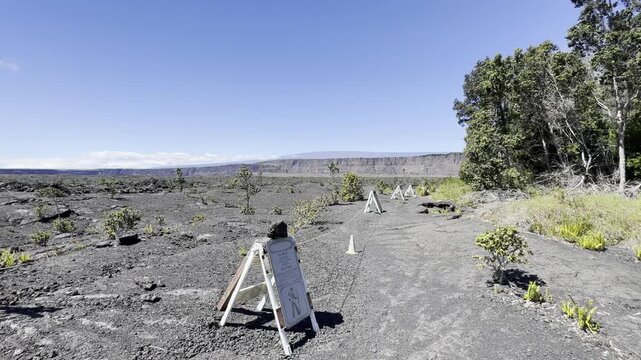 USA, Hawaii, The Big Island, Hilo, Volcanoes National Park, Halemaumau Trail, Crater - Wilderness and Restricted Access