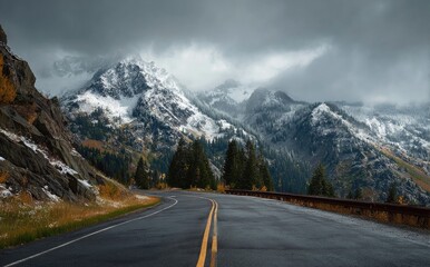 Naklejka premium Scenic mountain road in autumn