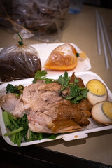 タイのバンコクの屋台のおいしい食事 