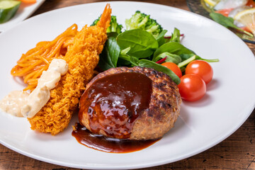 手作りハンバーグ