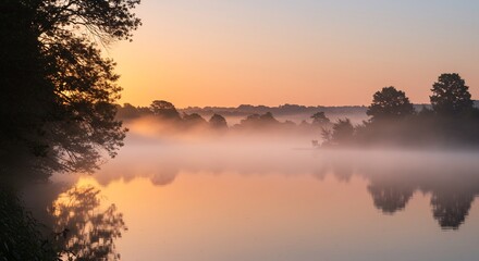 Obraz premium 朝焼けの湖畔風景写真