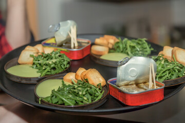 Bread arugula salad and avocado dressing 2021