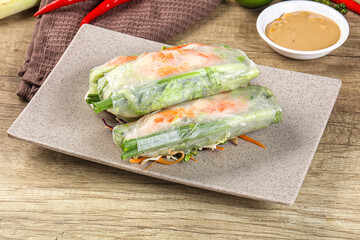 Vietnamese spring roll with prawn and salad