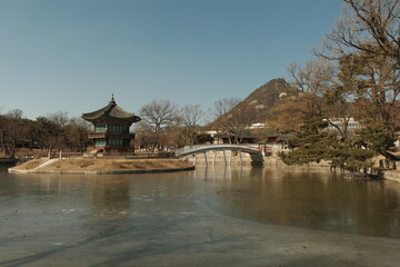 Fototapeta premium korean garden in the morning