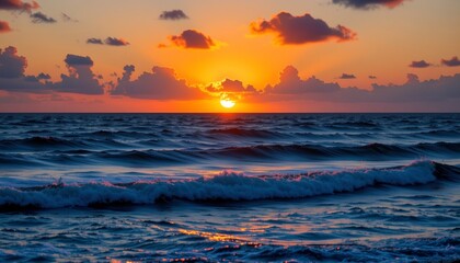 Obraz premium Ethereal Sunset Over Tranquil Ocean