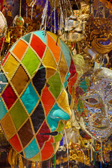 Formes g&eacute;om&eacute;trique multicolores