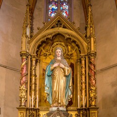 Fototapeta premium Ornate religious statue in a church (1)