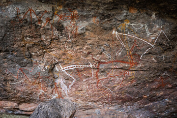 aboriginal hand painting rock cave wall