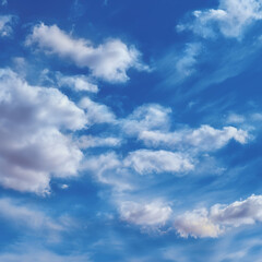 Obraz premium 맑고 청명한 파란 하늘과 흩날리는 구름