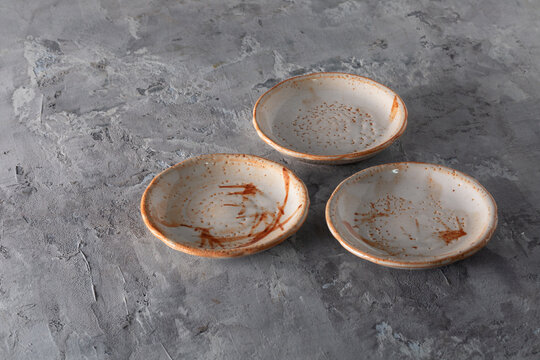 Utsuwa Mame-Sara Shino-yaki Yakimono Small Dish Set of 3 &ndash; Rustic Japanese Mino Pottery Plates