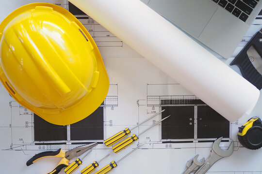 Engineer contractor's desk - Powered by Adobe