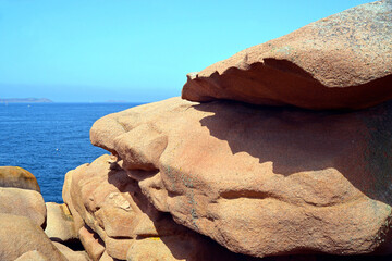 Bizzare Formen,  Rosa-Granitküste  bei  Perros-Guirec,  Bretagne,  Frankreich