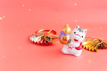 2026年午年の可愛い年賀状素材　日本のお正月　赤背景