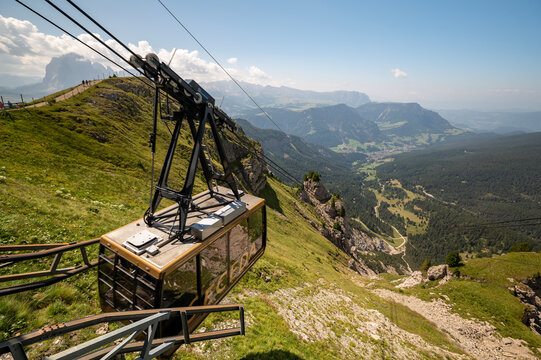 Seceda cableway