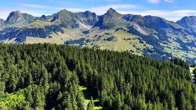 Blick ins Gantrischgebiet, Gurnigel, Kanton Bern, Schweiz, Luftaufnahme, August 2025