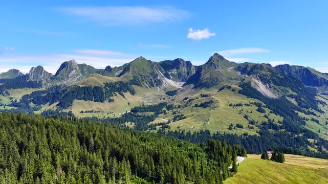 Blick ins Gantrischgebiet, Gurnigel, Kanton Bern, Schweiz, Luftaufnahme, August 2025