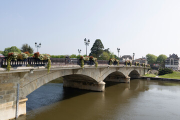 Saintes (Le r&eacute;gion Nouvelle-Aquitaine). The bridge bridge over the Charente River. France. 