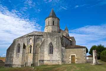 Fototapeta premium Eglise d'Arces, 17, Charente Maritime, France