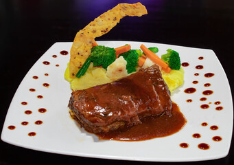 beef ribs with mashed potatoes