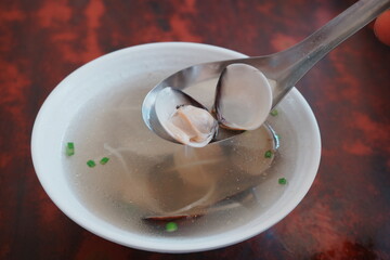 Clear Clam soup - 蛤のスープ お吸い物