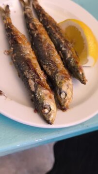 Sardinas espetos en playa