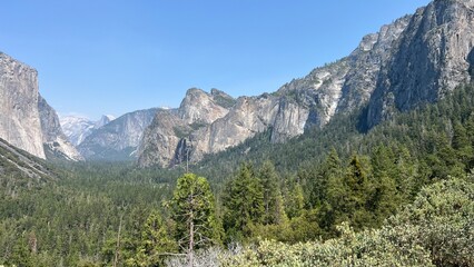 Fototapeta premium View on Yosemite Valley, a glacier valley in Yosemite National Park in the western Sierra Nevada Mountains of Central California, USA. July 2025