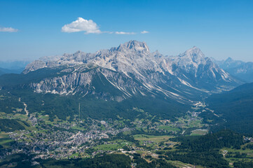 Tofana di Mezzo - Dolomites - (3244 m) View from the summit of Cortina d'Ampezzo