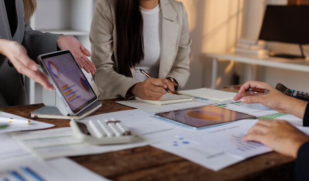  Market Financial research reports and analyze the graph of the company's income statistics, Financial and Accounting concept.
