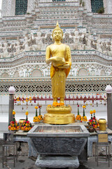 Wat Arun, Temple of Dawn the landmark of Thailand 