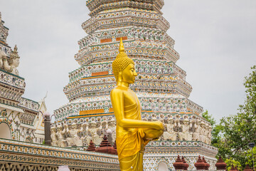 Wat Arun, Temple of Dawn the landmark of Thailand 