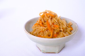 I made simmered dried strips of daikon radish  with carrot and used soy sauce to season them.
カテゴリー1
