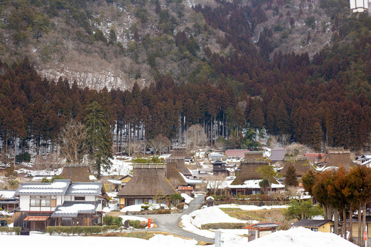 京都美山かやぶきの里雪景色