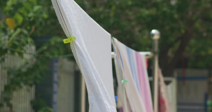 Drying sheets and towels in summer
