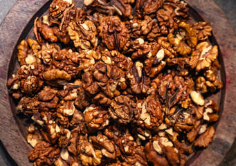 Kashmir Walnut Kernels High Oil Content, Crunchy Texture, And Rich Flavour, Sweet Taste Balanced Rich Source Of Energy, Minerals, Nutrients, Antioxidants, Vitamin E, And Omega-3 Fatty Acids. Brain 