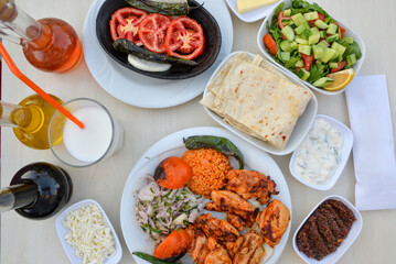 grilled chicken plate bulgur pilaf salad
