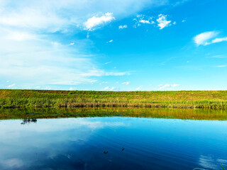 川の反射が美しい