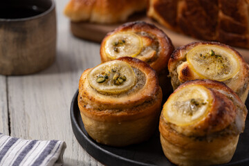 大人イメージのクールでお洒落なパン