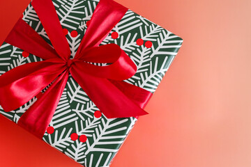 Fototapeta premium Christmas Gift with Red Ribbon