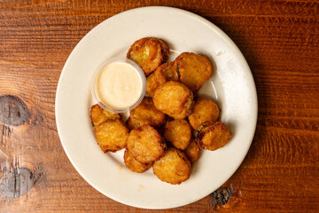 fried pickles with dipping sauce