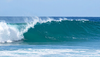 Fototapeta premium Powerful ocean wave crashing