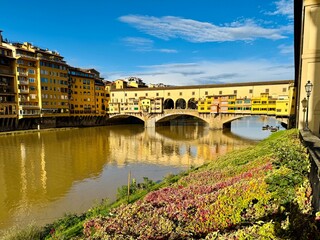 Obraz premium Ponte Vecchio over the Arno River in Florence