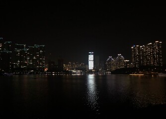 Naklejka premium brooklyn bridge at night