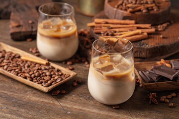 Cream and coffee cocktail in glasses with ice.