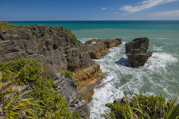 ニュージーランド　ウェスト・コーストのプナカイキにあるパンケーキ・ロックスの風景