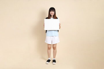 Fototapeta premium 20s Asian Woman in casual clothes