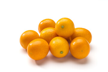 甘酸っぱい柑橘類 金柑の果実イメージ